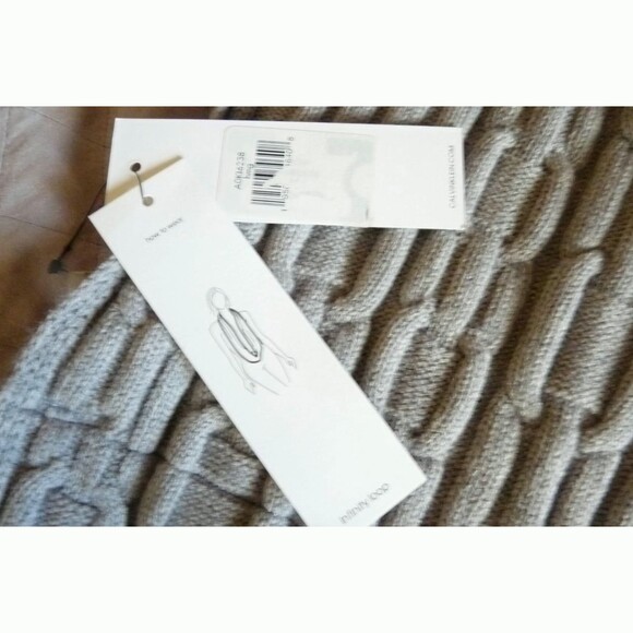 NWT Calvin Klein neutral Gray Cable Aran Knit Infinity scarf snood 64"x 12" - Picture 3 of 4